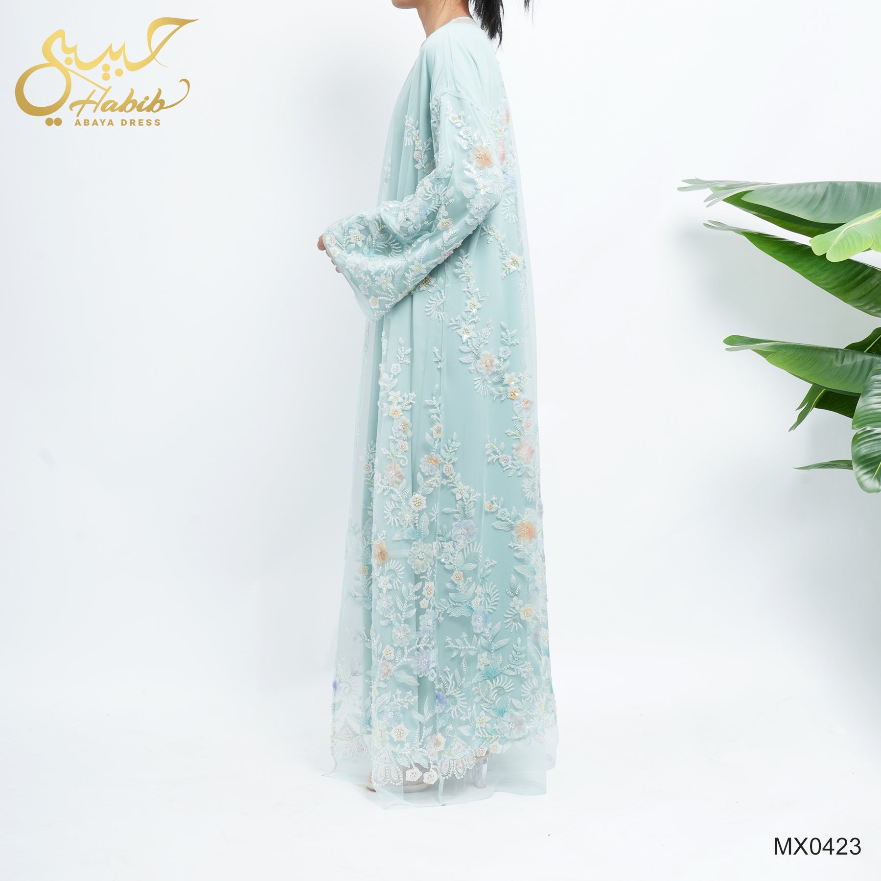 Rawan Organza Sweetheart Abaya - close up