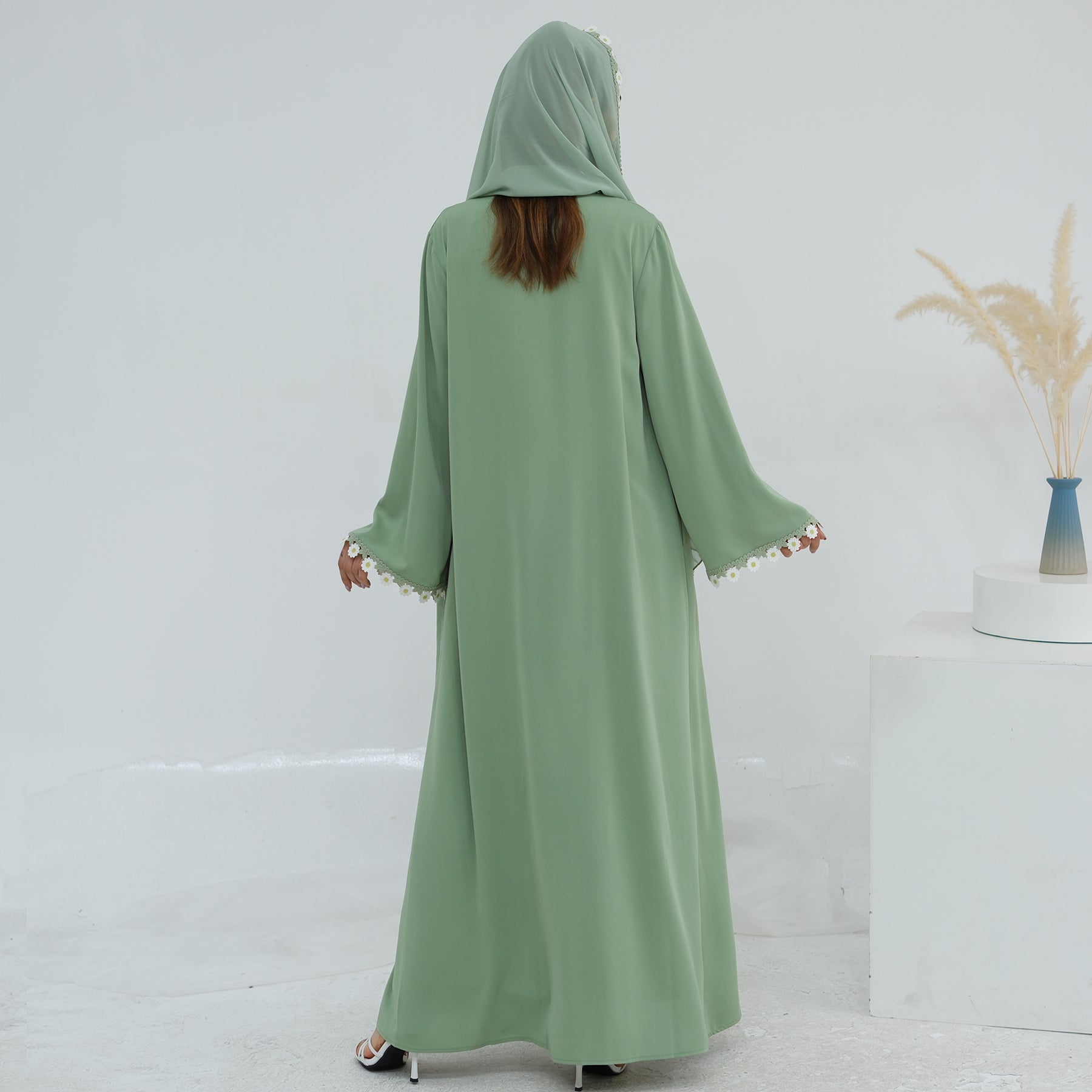 Zahra Olive Maxi Abaya - detail