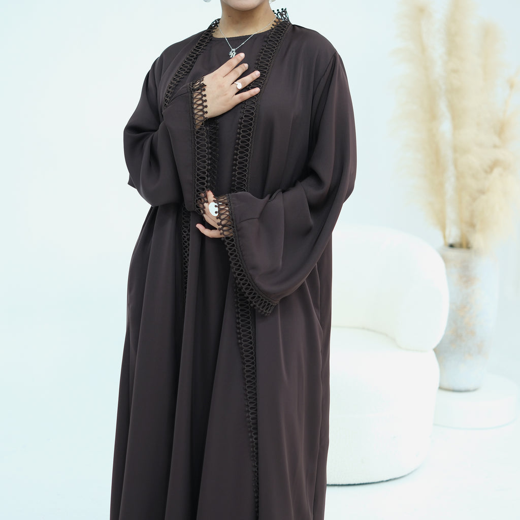 Alia Lace Two-Piece Abaya Set - close up